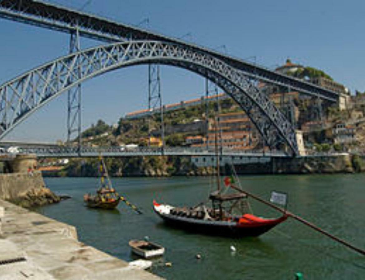 Yellow * Oporto